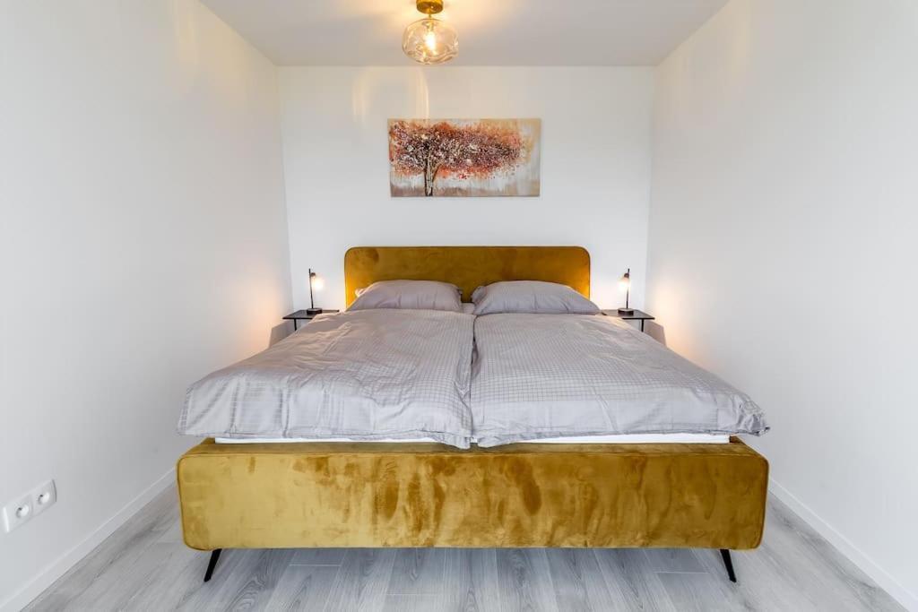 Cozy Apartment Near City Centrum And Bratislava Airport المظهر الخارجي الصورة