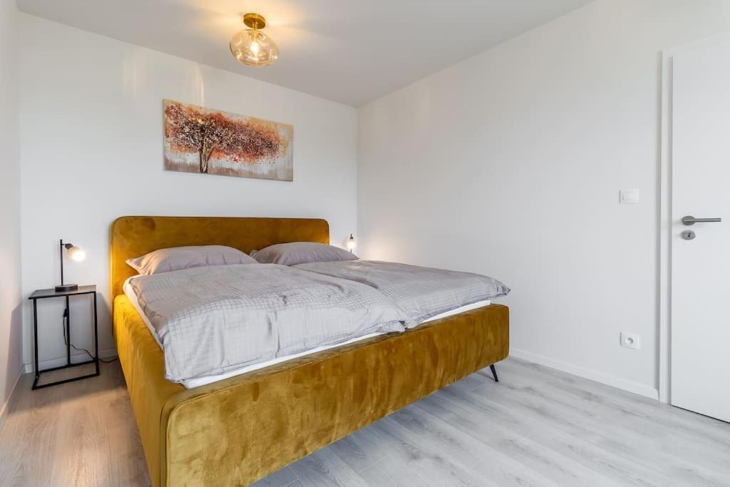 Cozy Apartment Near City Centrum And Bratislava Airport المظهر الخارجي الصورة