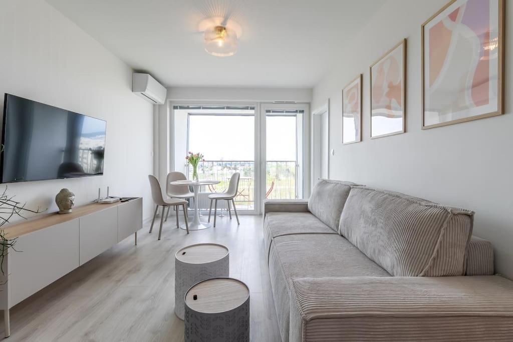 Cozy Apartment Near City Centrum And Bratislava Airport المظهر الخارجي الصورة